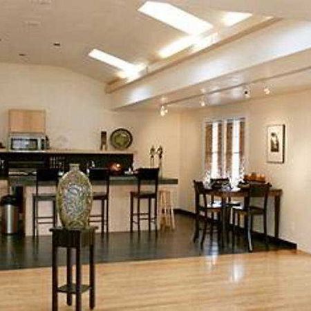 Anton Inn 帕西菲克格罗夫 内观 照片
